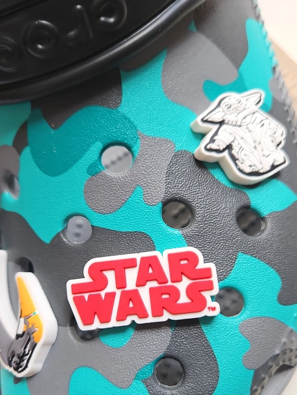 NWT Star Wars Mandelorian CROCS Teal and Gray Camo Clog with Star Wars Jibbitz